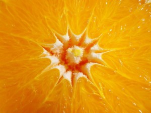 Orange - Im Weißen und in den Häutchen sitzen besonders kostbare Inhaltsstoffe